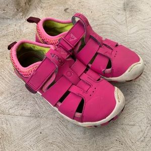 Plae girls sandals